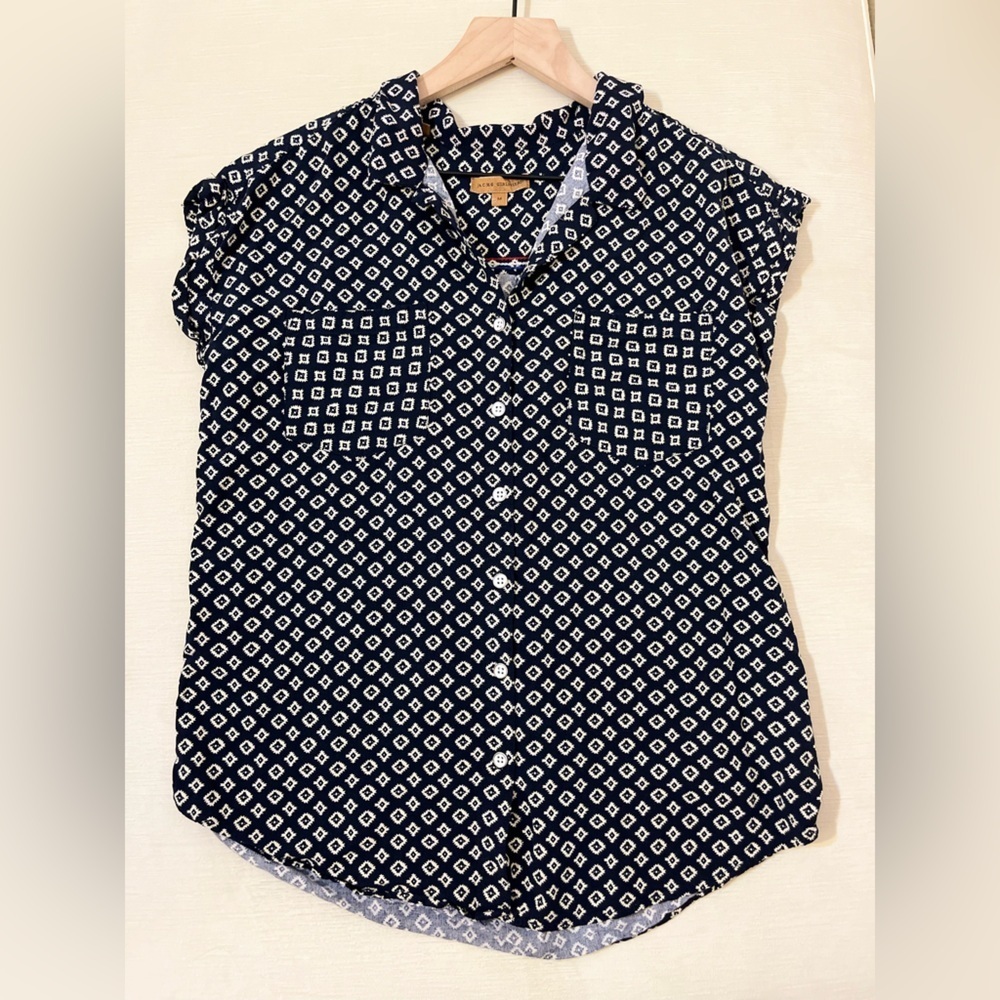 Jachs Girlfriend Navy Geometric Print Blouse Cap Sleeve Preppy Chic Coastal